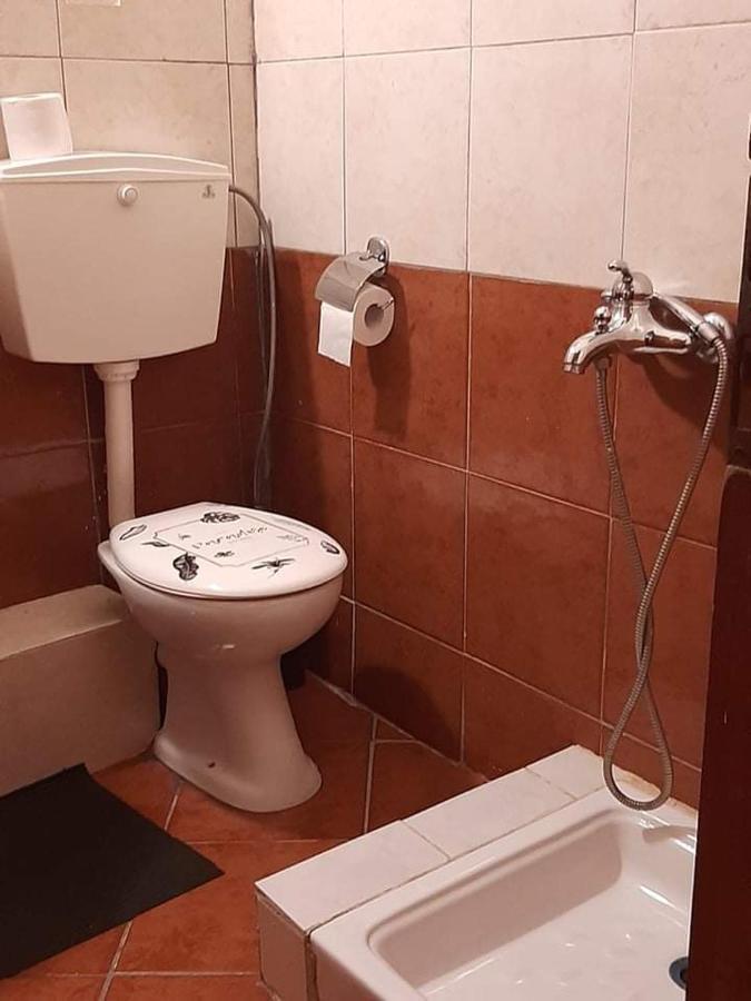 Hotel Atlantis à Ermoúpoli Extérieur photo