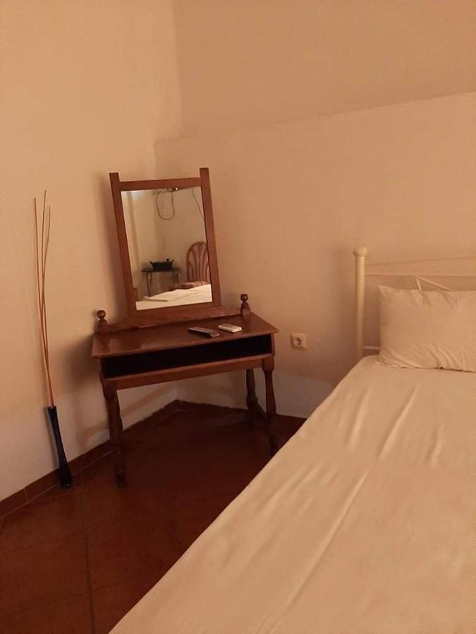 Hotel Atlantis à Ermoúpoli Extérieur photo