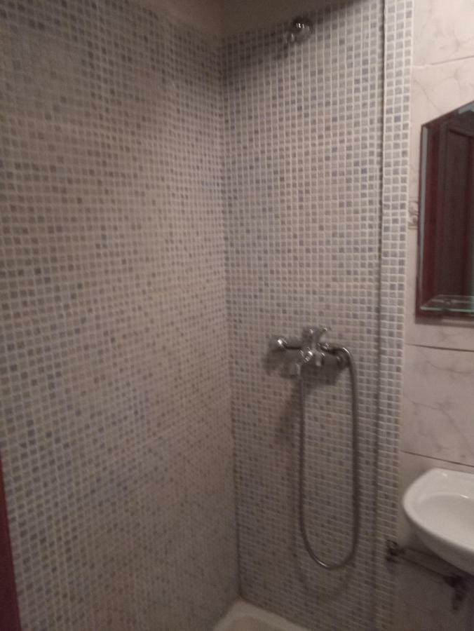 Hotel Atlantis à Ermoúpoli Extérieur photo